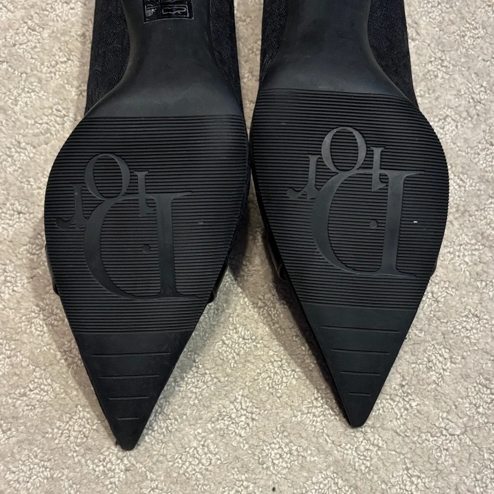 Dior Black Pointed-Toe Pumps with Logo Plaque - Picture 2 of 6